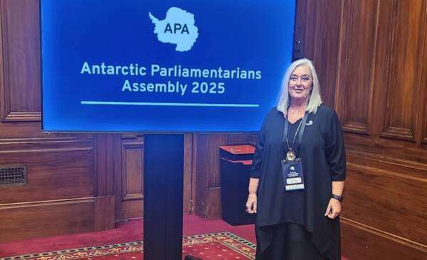 Terenzi participó de la Asamblea de Legisladores por la Antártida en Nueva Zelanda