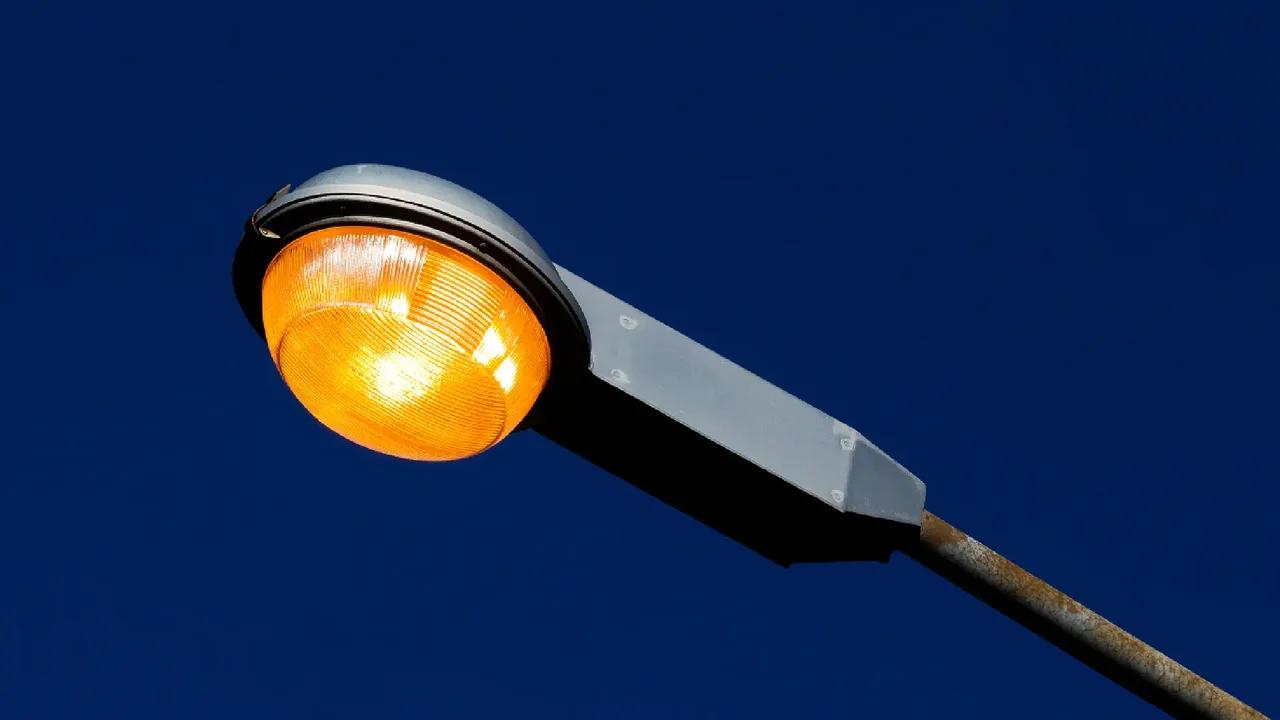 Nuevas denuncias alertan por irregularidades en megacontrato de alumbrado público de EMCALI