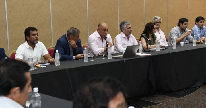 Se renudaron las paritarias en Salta: qué le ofreció el Gobierno a los gremios