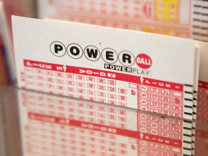 El Powerball acumula un 'jackpot' de 1.000 millones de dólares: cuándo es el próximo sorteo y cuáles son las probabilidades de ganarlo