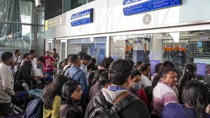 IndiGo flight disruption persists, over 350 flights cancelled