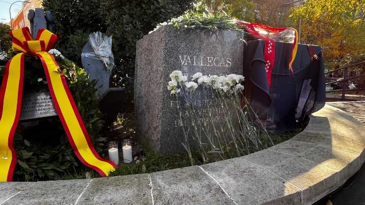 Madrid recuerda a las víctimas del atentado de ETA contra el personal civil de la Armada en Vallecas