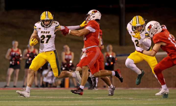 Gift cards in hand, Polasek hits campus to promote Bison playoff game