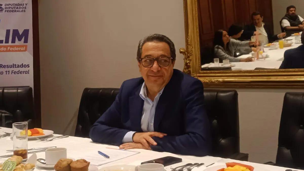Miguel Salim propone crear un registro público de notarios sancionados por acciones indebidas
