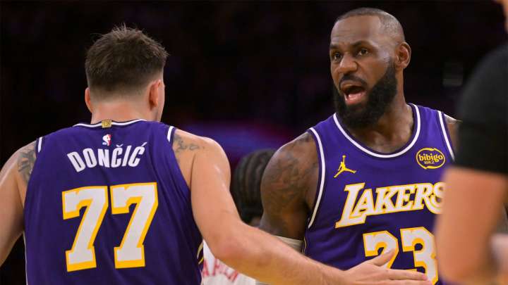Lakers’ LeBron James playing, as expected, Monday vs Suns