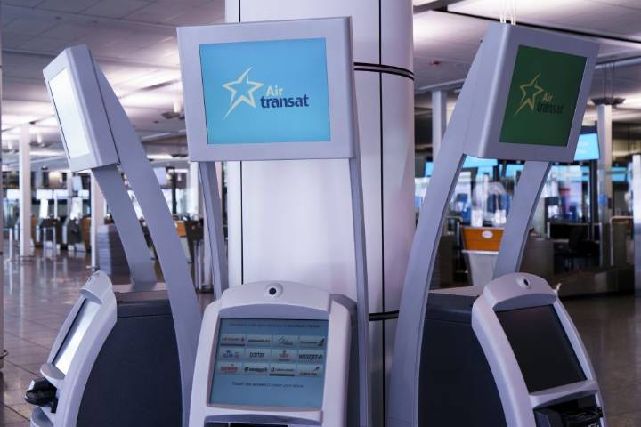 Air Transat warns of full flight suspension as pilot strike deadline nears