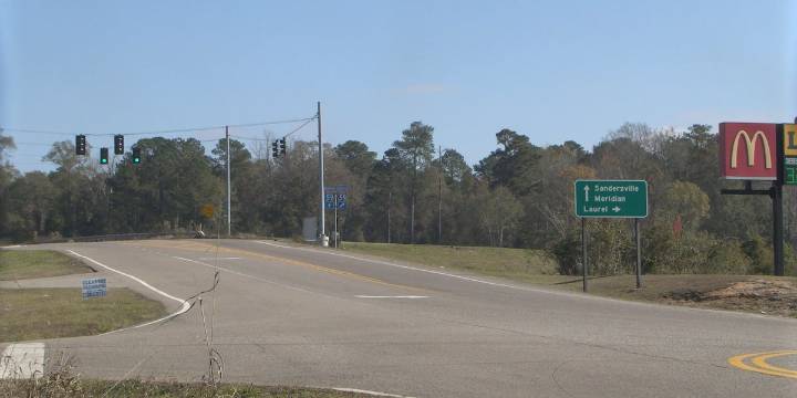 Suspect still on the run after high-speed chase in Jones County