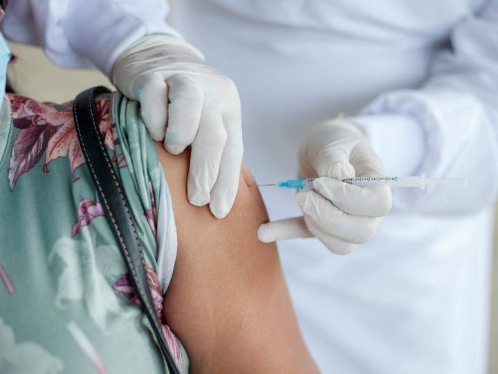 Vacuna contra herpes zóster podría retrasar la progresión de la demencia