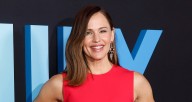 Jennifer Garner to Star In & Produce New Netflix Comedy ‘One Attempt Remaining’ | Jennifer Garner, Movies, Netflix 