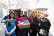 Maru Campos entrega vivienda a familia juarense en situación de vulnerabilidad