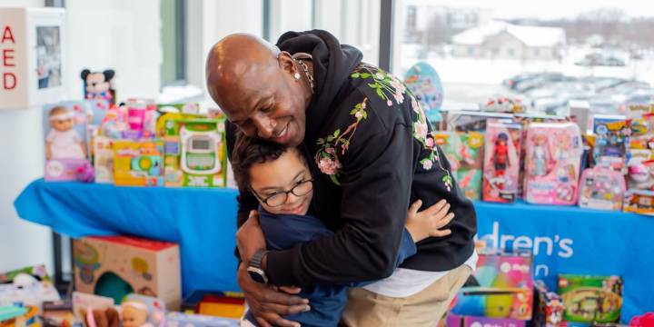 Donald Driver visits Appleton to hand out toys to kids as part of his annual giving campaign