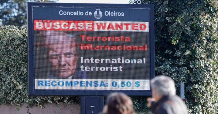 Comunidad gallega ofrece recompensa por Trump, lo acusa de 'Terrorista Internacional'
