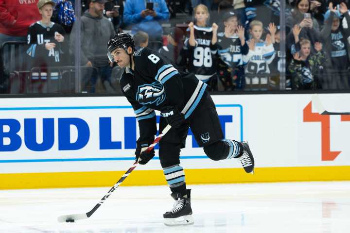 Guenther scores tiebreaking goal in 3rd period as Mammoth beat Kraken 5