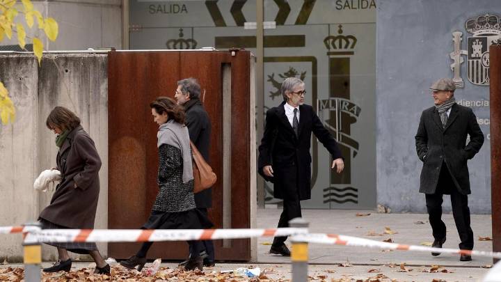 El tribunal que juzga a los Pujol admite el testimonio de Villarejo para determinar la incidencia de la ‘Operación Cataluña’ en el caso