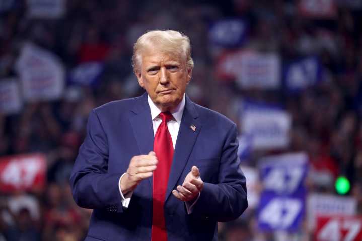 Trump Spent His Night Shitposting In Mother Of All Social Media Binges