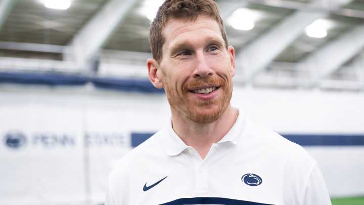 Florida football reportedly hiring former Gator as O