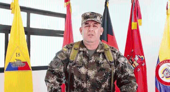 Suspendido, pero en funciones: Huertas siguió firmando documentos en el Ejército Aunque la Procuraduría ordenó su suspensión por tres meses, el general continuó participando en decisiones administrati