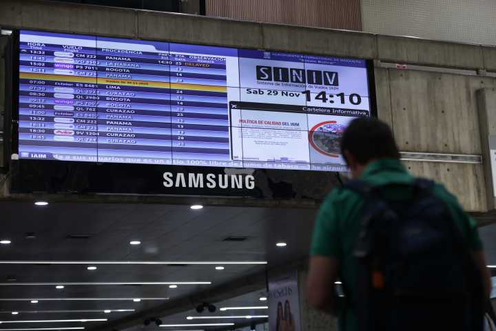 Una agencia de viajes rusa redirige el turismo de Venezuela a Cuba tras el cierre del espacio aéreo