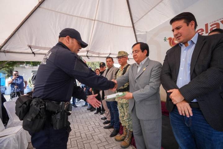 Reconocen a policías de Celaya por detenciones y reducción de robos