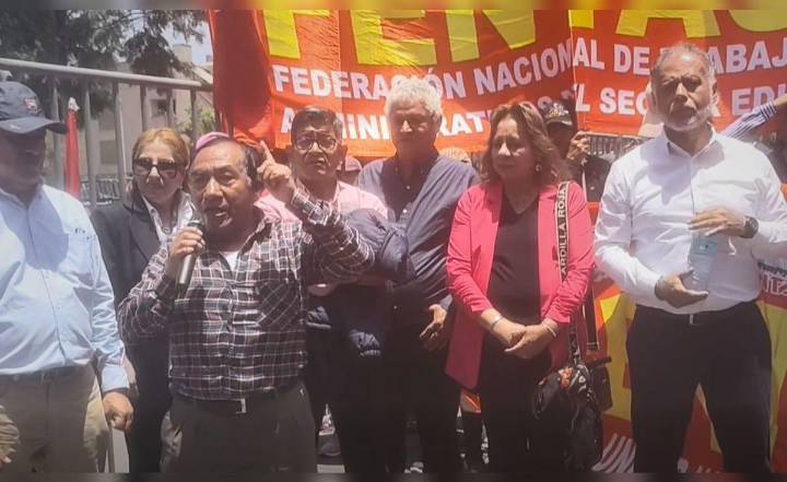 Bono de S/1.560 para trabajadores del Minedu sigue impago: administrativos protestan en huelga nacional indefinida