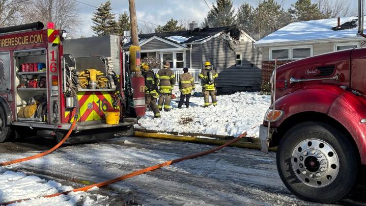 No one injured in fire at south Toledo home