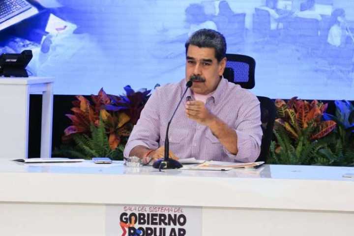 (VIDEO) Maduro: Gobierno Bolivariano se convertirá en un "Gobierno de Transición Comunal hacia el Socialismo"