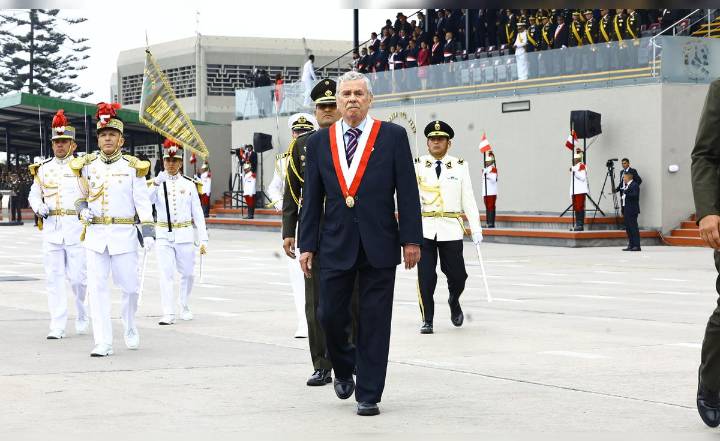 Rospigliosi busca eximir de culpa a PNP y FF.AA que maten a manifestantes en protestas