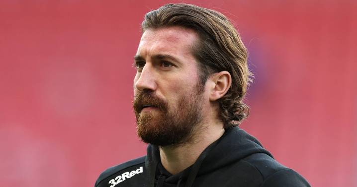 Derby County battling Championship rival for midfielder transfer