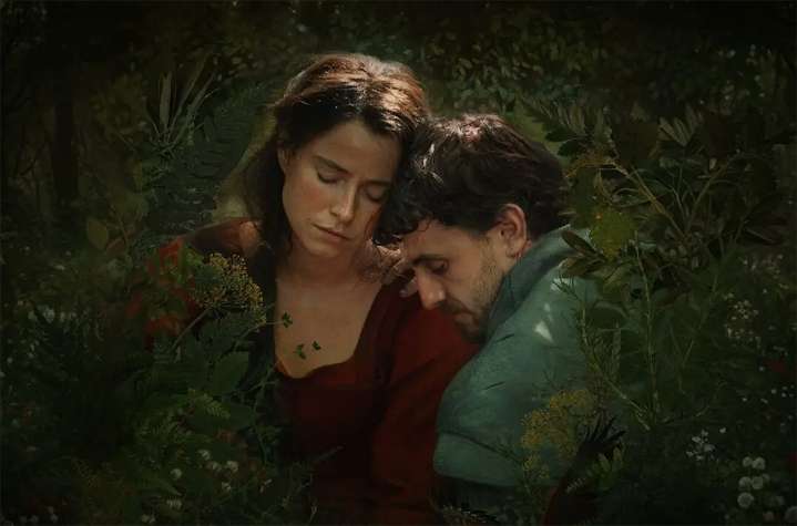 Holiday movie season off to a ‘Wicked’ good start