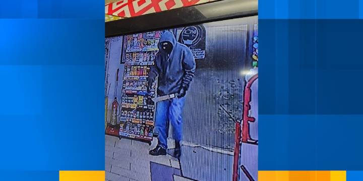 Cumberland County deputies searching for suspect in machete