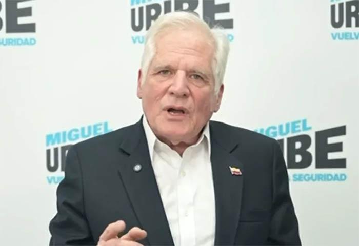 “No renuncio, ni me renuncian; pido al Centro Democrático que rectifique”: Miguel Uribe Londoño