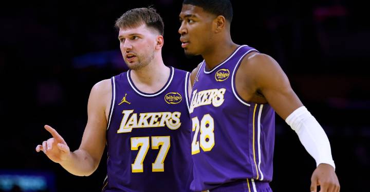 Rui Hachimura felt the Lakers didn’t play as together in loss to Suns
