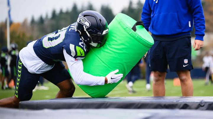 The Plan For Julian Love & Jarran Reed And Other Takeaways From Mike Macdonald's Wednesday Press Conference