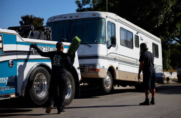 San Jose vowed to crack down on parked vehicles with expired registrations. Here’s how many it towed