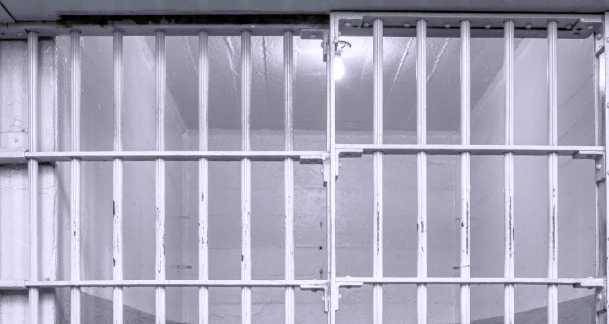 Trece reclusos aparecieron muertos en la cárcel de Machala tras explosión en sus alrededores