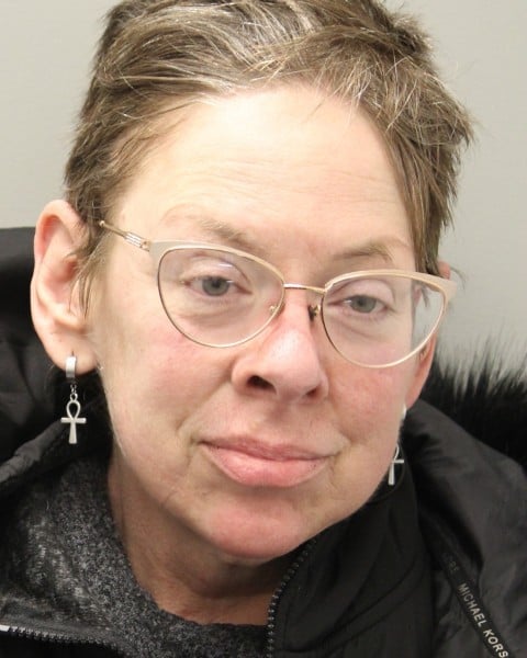 Connecticut Karen Points Gun at Kids Playing Football in Newark Hotel Parking Lot