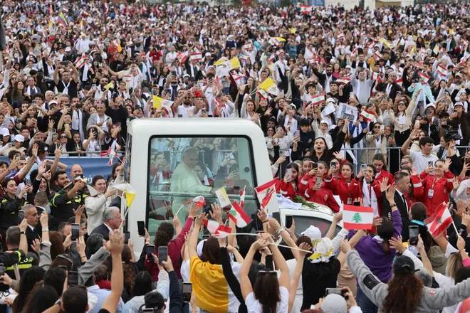 Papa León XIV pide nuevos enfoques de paz para Oriente Medio en Líbano