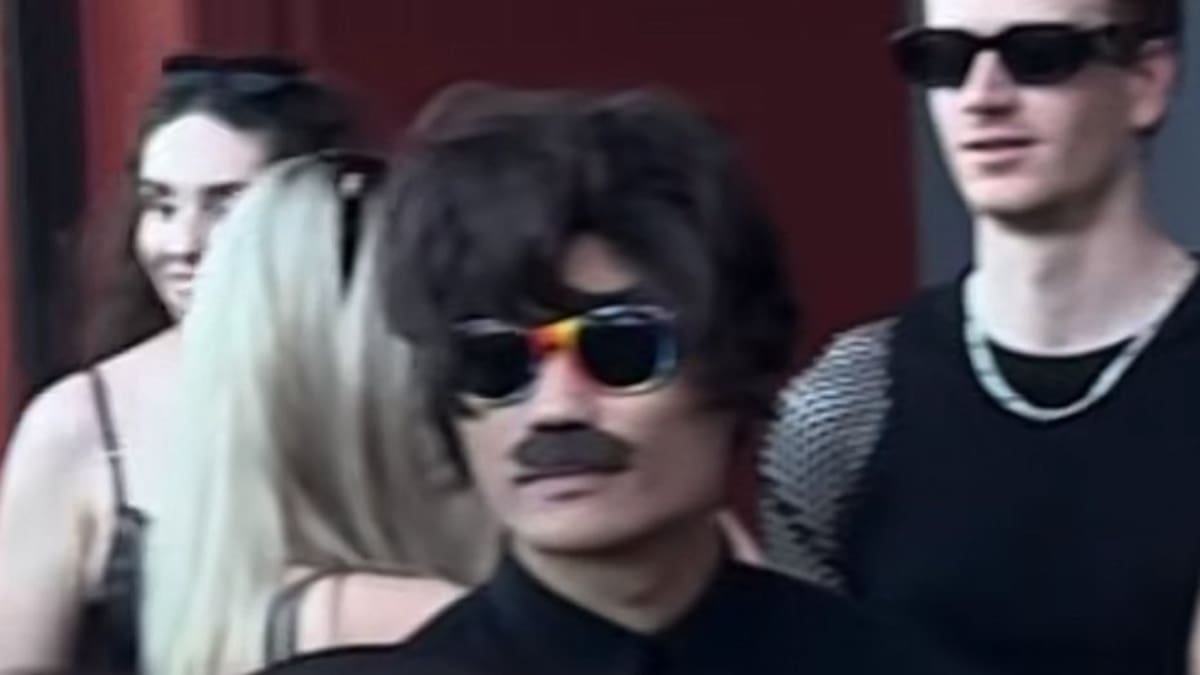 El fan que se abalanzó sobre Ariana Grande, expulsado ahora de un concierto de Lady Gaga