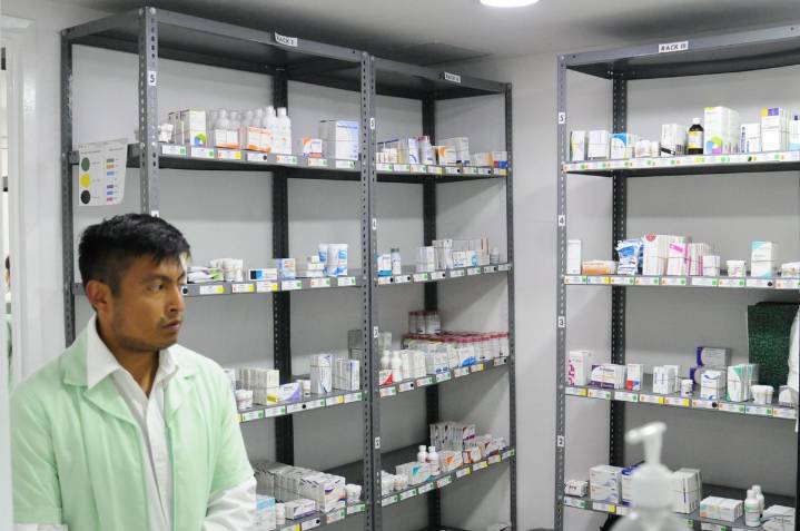 IMSS delegación Sur de CDMX deja sin medicamento a pacientes de dermatología