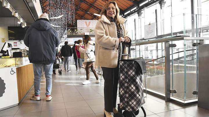 Valladolid se enfrenta a la Navidad más cara de la historia con los precios al alza: "Gasto 200 € cuando voy al mercado"