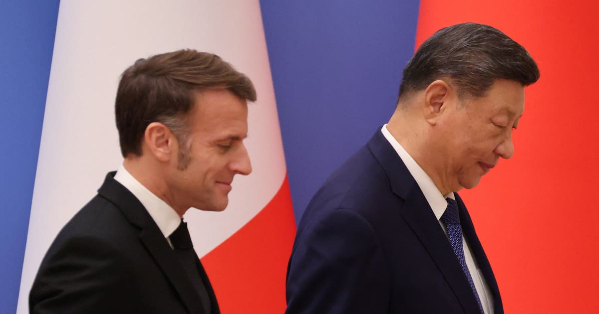 Macron pide a Xi Jinping intervenir para frenar la guerra en Ucrania y corregir los desequilibrios comerciales entre China y la Unión Europea durante su visita a Pekín