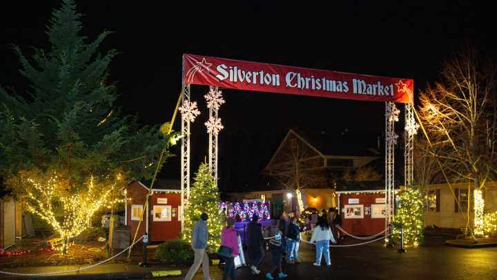 Mid-Valley town is a top Christmas destination…