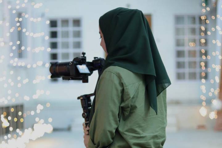 With a Camera, Sopore Girl Frames a New Story of Change