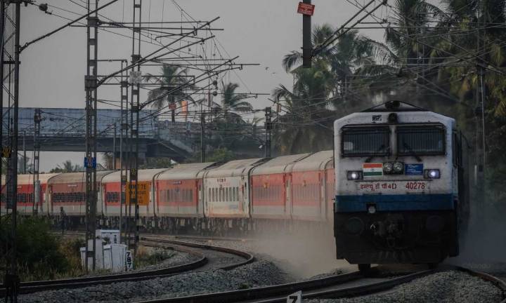 Flight disruptions trigger extra rush, SR to operate special trains in Chennai
