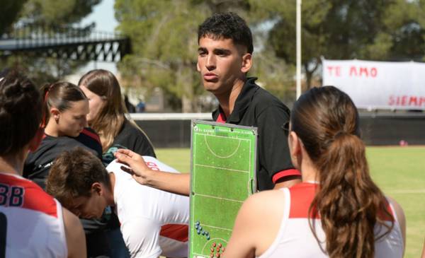 Uni "B" salió campeón y ascendió, pero va por más: "Tenemos un techo muy alto y mucho por crecer"
