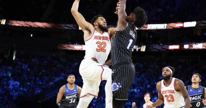 Jalen Brunson's season-high 40 points lead Knicks past Magic to NBA Cup final