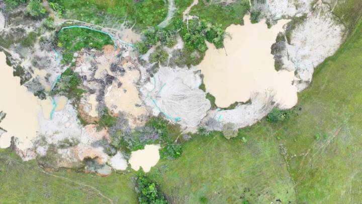 Ejército desmantela red de minería ilegal que contaminaba la cuenca del río Caquetá