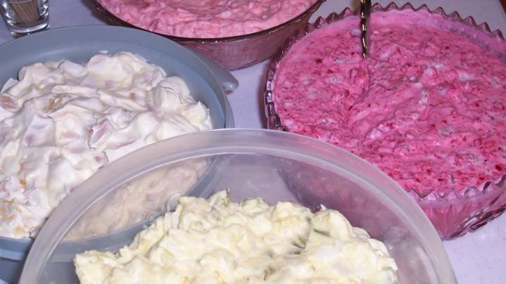 Mennonite Woman's Salads Consist Mostly of Whipped Cream