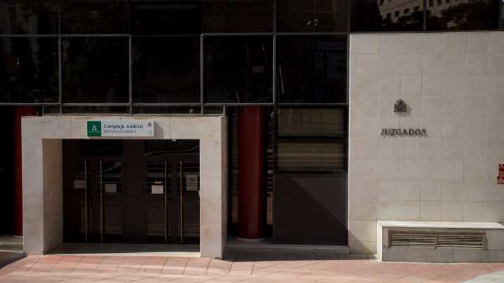 El subinspector de Policía Local de Granada condenado a cárcel por maltrato recurre la sentencia