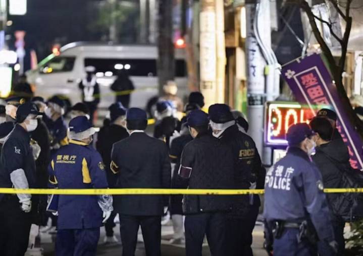 Hallan restos de bebé en refri de un local para adultos en Tokio